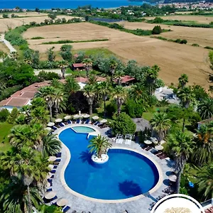 Hotel Palma Village By Greek Pride, Skála Foúrkas